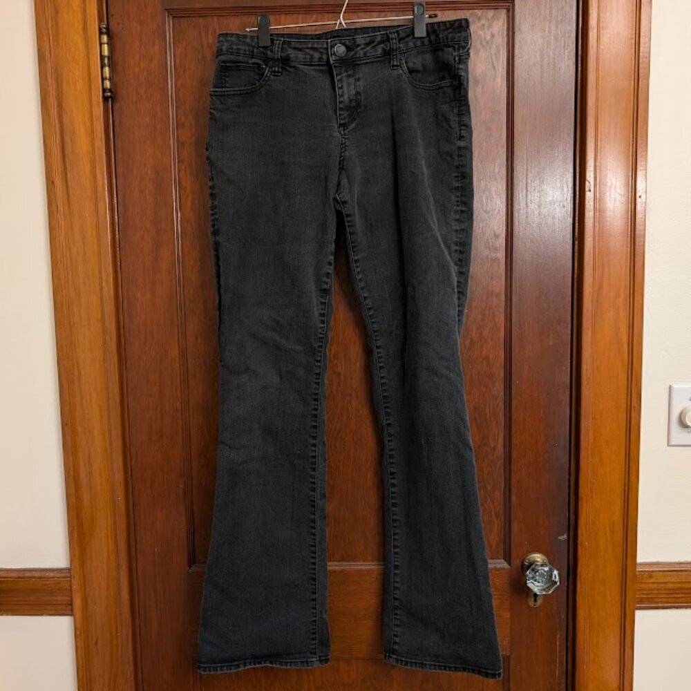 GUC Kut from the Kloth Faded Black Baby Bootcut Jeans